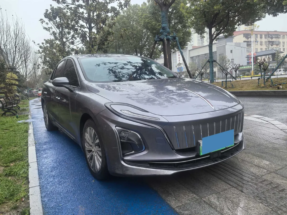 2024 HongQi E-QM5 BEV 72KWH,autocango,china used car exporter,china ev exporter,chinese used car exporter,chinese used ev exporter