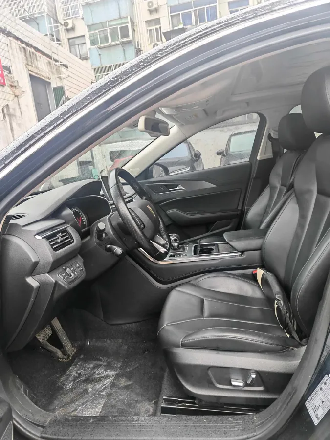 2022 HongQi H5 1.8T 197HP L4 6AT,autocango,china used car exporter,china ev exporter,chinese used car exporter,chinese used ev exporter