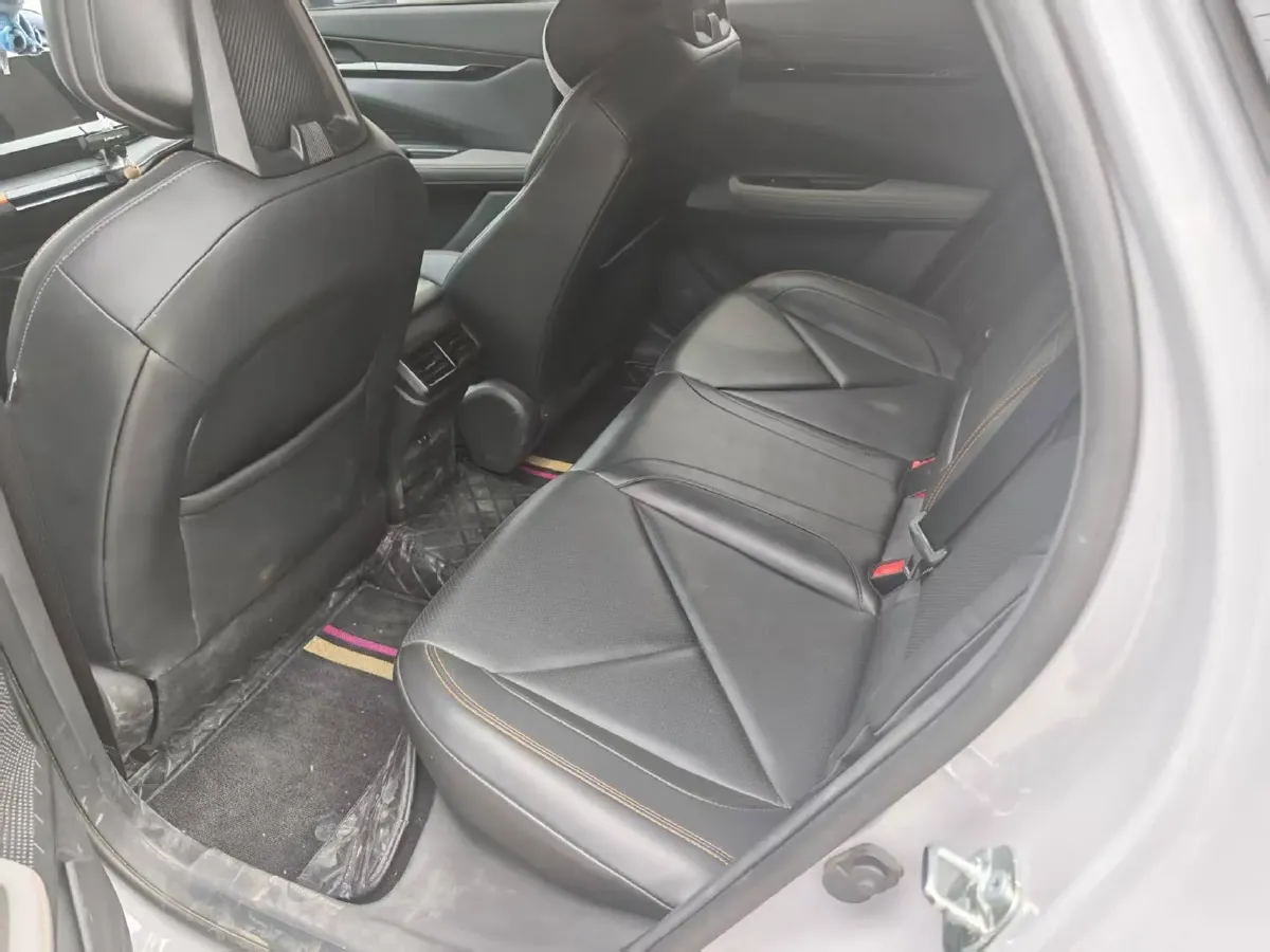 2022 ChangAn UNI-V 1.5T 188HP L4 7DCT,autocango,china used car exporter,china ev exporter,chinese used car exporter,chinese used ev exporter