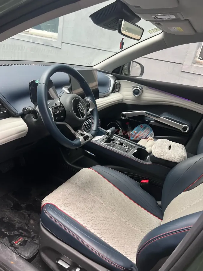 2022 Roewe RX5 MAX 1.5T 181HP L4 6AT,autocango,china used car exporter,china ev exporter,chinese used car exporter,chinese used ev exporter