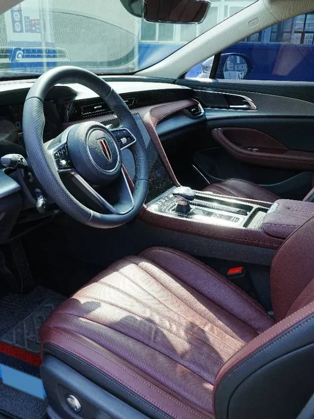 2023 HongQi H5 2.0T 224HP L4 8AT,autocango,china used car exporter,china ev exporter,chinese used car exporter,chinese used ev exporter