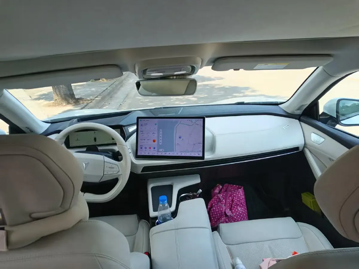 2022 DongFeng Forthing LingZhi EV BEV 68.4KWH,autocango,china used car exporter,china ev exporter,chinese used car exporter,chinese used ev exporter