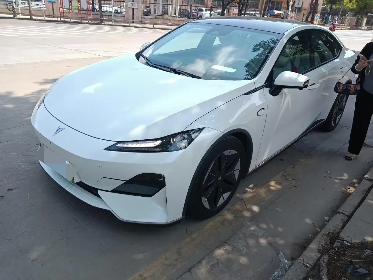 2022 DongFeng Forthing LingZhi EV BEV 68.4KWH,autocango,china used car exporter,china ev exporter,chinese used car exporter,chinese used ev exporter