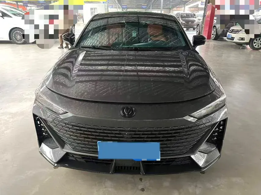 2022 ChangAn UNI-V 1.5T 188HP L4 7DCT,autocango,china used car exporter,china ev exporter,chinese used car exporter,chinese used ev exporter