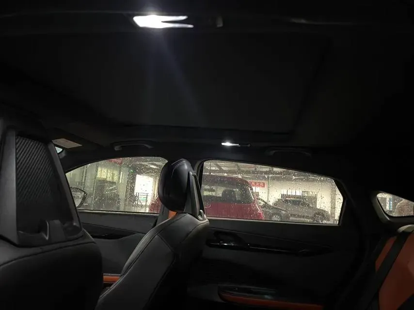 2022 ChangAn UNI-V 1.5T 188HP L4 7DCT,autocango,china used car exporter,china ev exporter,chinese used car exporter,chinese used ev exporter