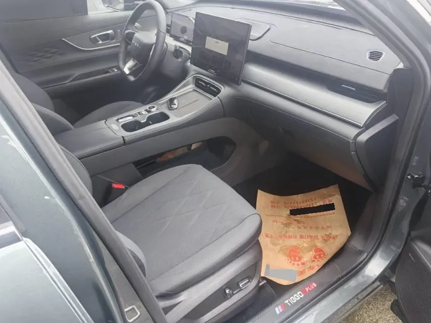 2025 Chery Tiggo 8 Plus 1.6T 197HP L4 7DCT,autocango,china used car exporter,china ev exporter,chinese used car exporter,chinese used ev exporter