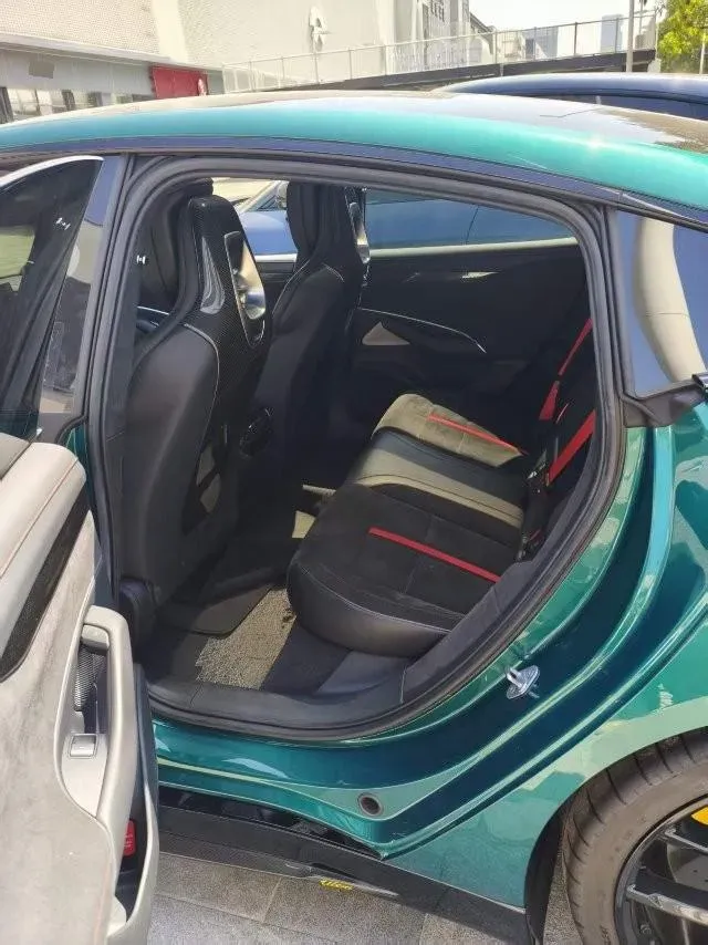 2025 MI SU7 Ultra BEV 93.7KWH,autocango,china used car exporter,china ev exporter,chinese used car exporter,chinese used ev exporter