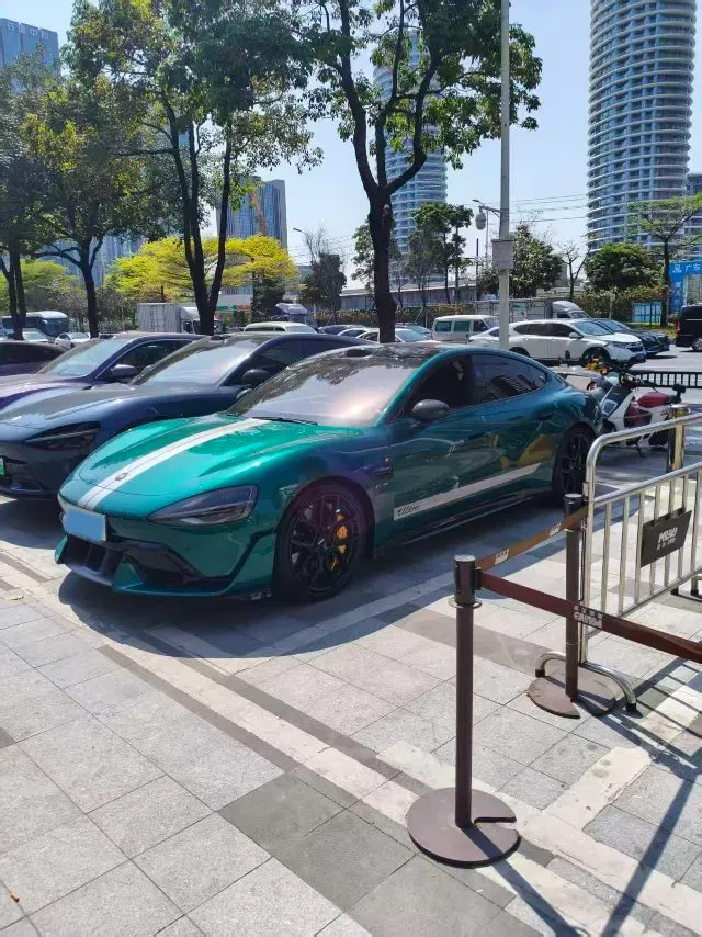 2025 MI SU7 Ultra BEV 93.7KWH,autocango,china used car exporter,china ev exporter,chinese used car exporter,chinese used ev exporter