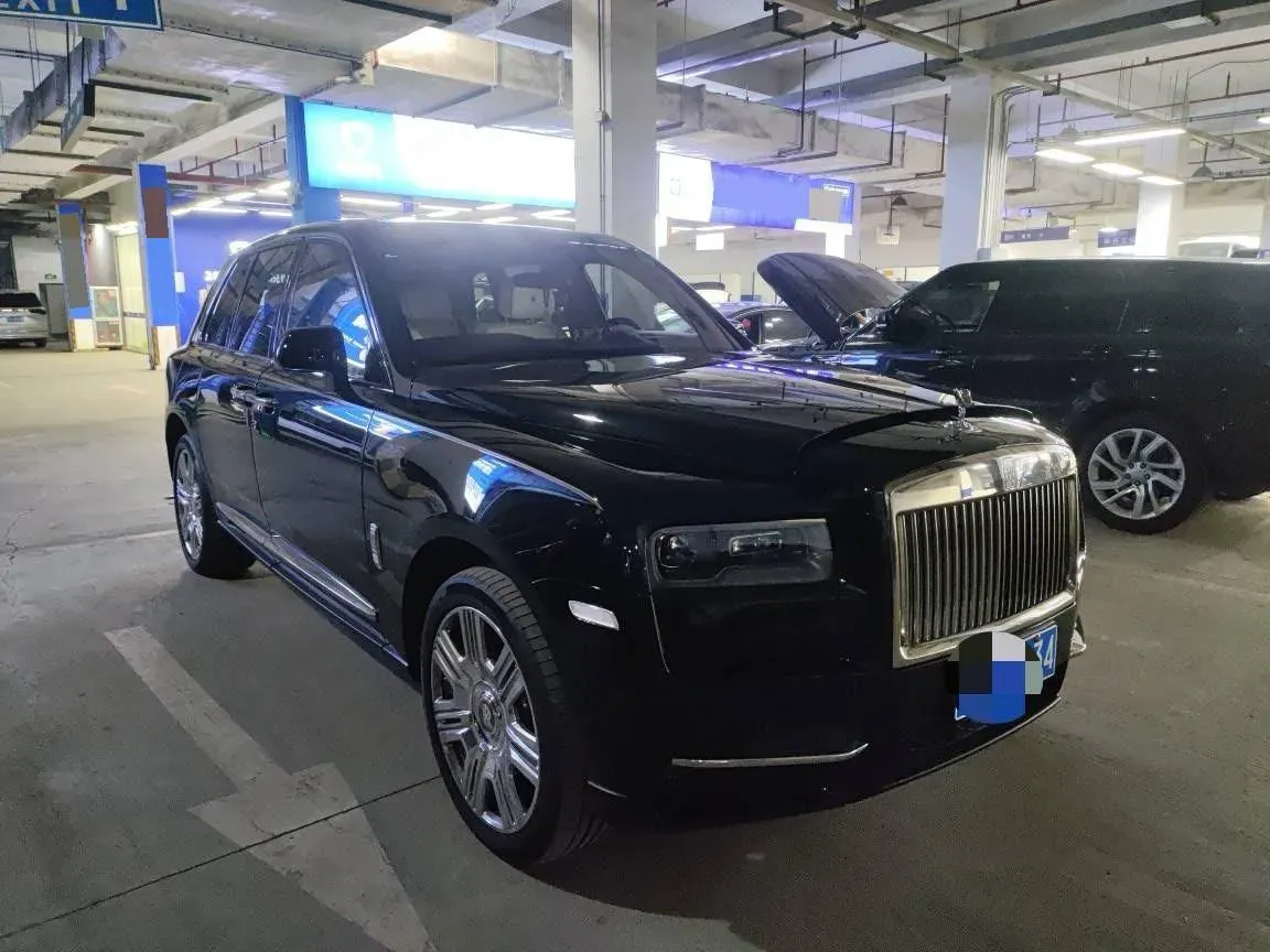 2018 Rolls-Royce Cullinan 6.7T 571HP V12 8AT,autocango,china used car exporter,china ev exporter,chinese used car exporter,chinese used ev exporter
