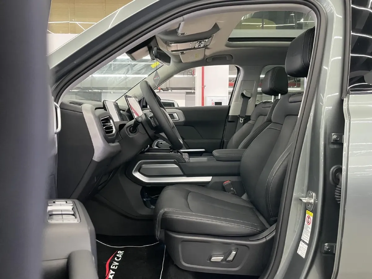 2025 FangChengBao Tai 3 BEV,autocango,china used car exporter,china ev exporter,chinese used car exporter,chinese used ev exporter