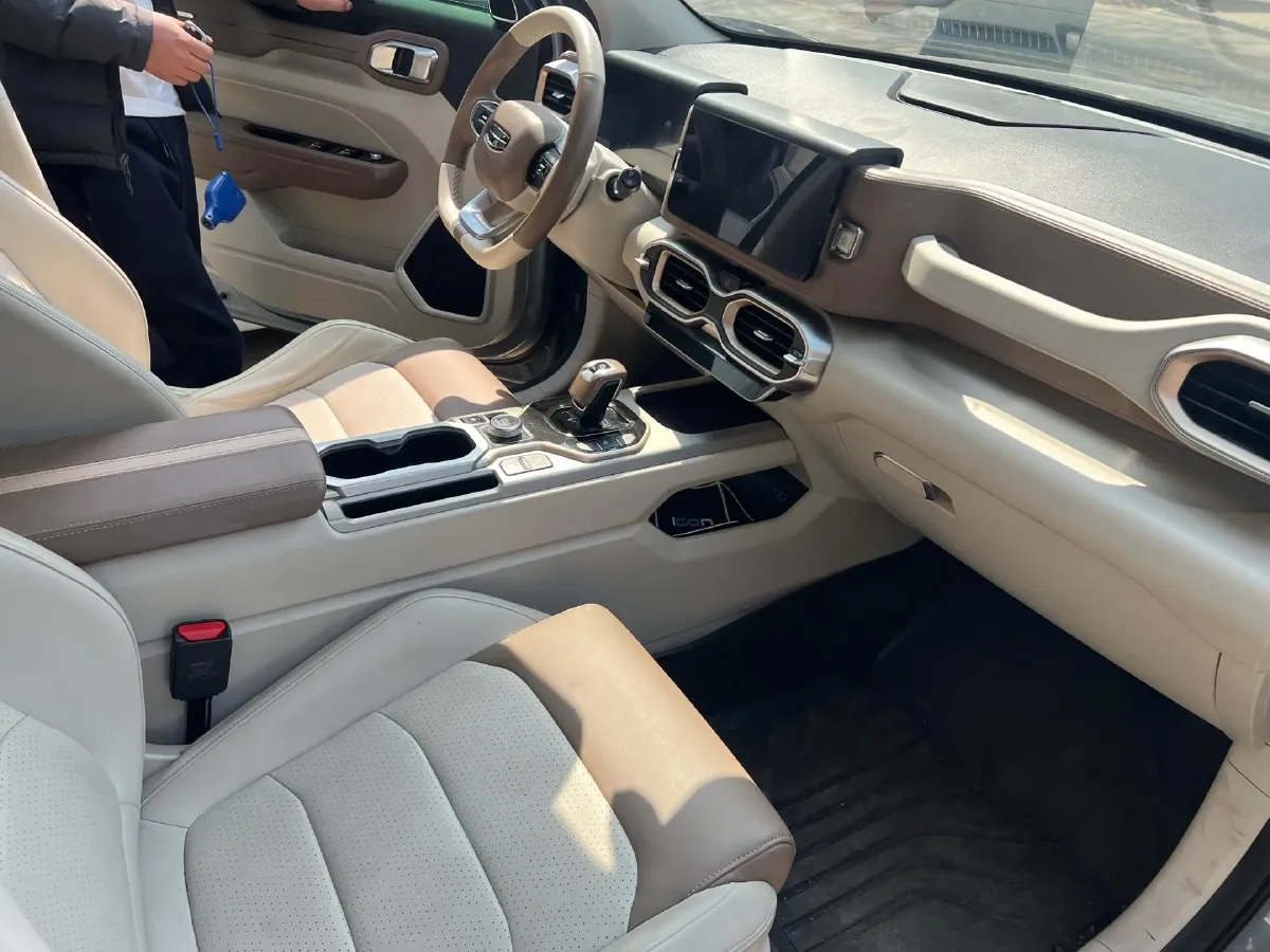 2020 Geely ICON 1.5T 177HP L3 7DCT,autocango,china used car exporter,china ev exporter,chinese used car exporter,chinese used ev exporter