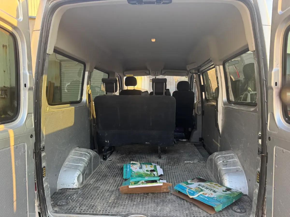 2020 MAXUS XinTu V80 2.0T 139HP L4 6MT,autocango,china used car exporter,china ev exporter,chinese used car exporter,chinese used ev exporter