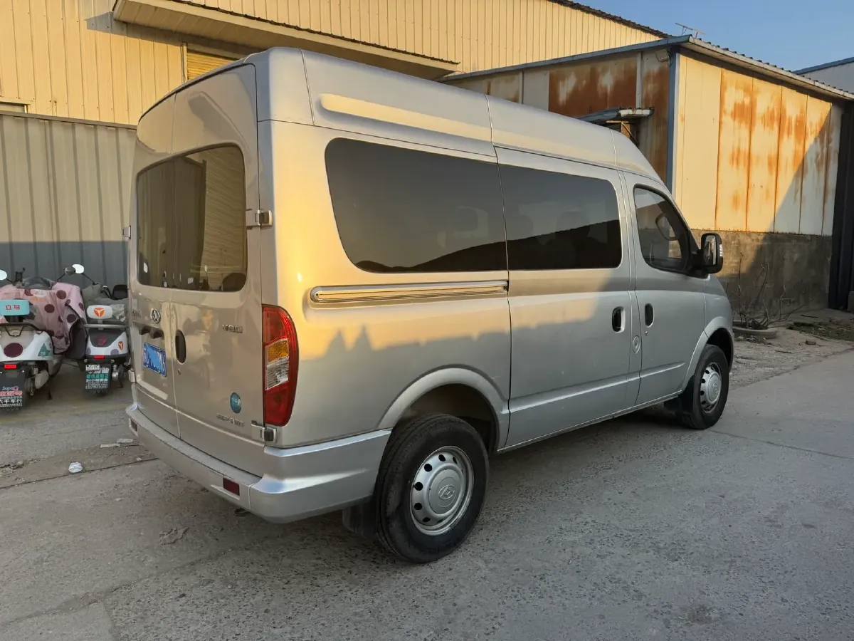 2020 MAXUS XinTu V80 2.0T 139HP L4 6MT,autocango,china used car exporter,china ev exporter,chinese used car exporter,chinese used ev exporter