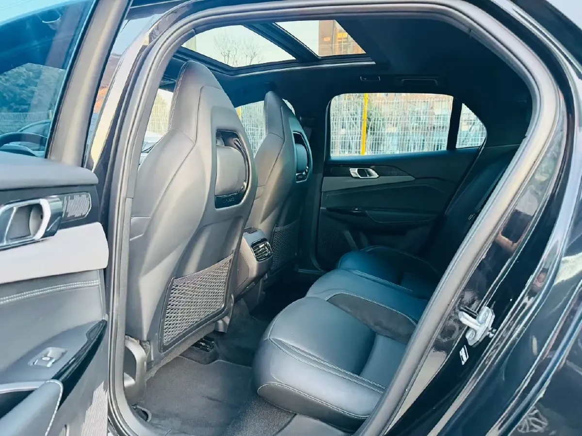 2022 LYNK&CO 03 1.5T 180HP L3 7DCT,autocango,china used car exporter,china ev exporter,chinese used car exporter,chinese used ev exporter