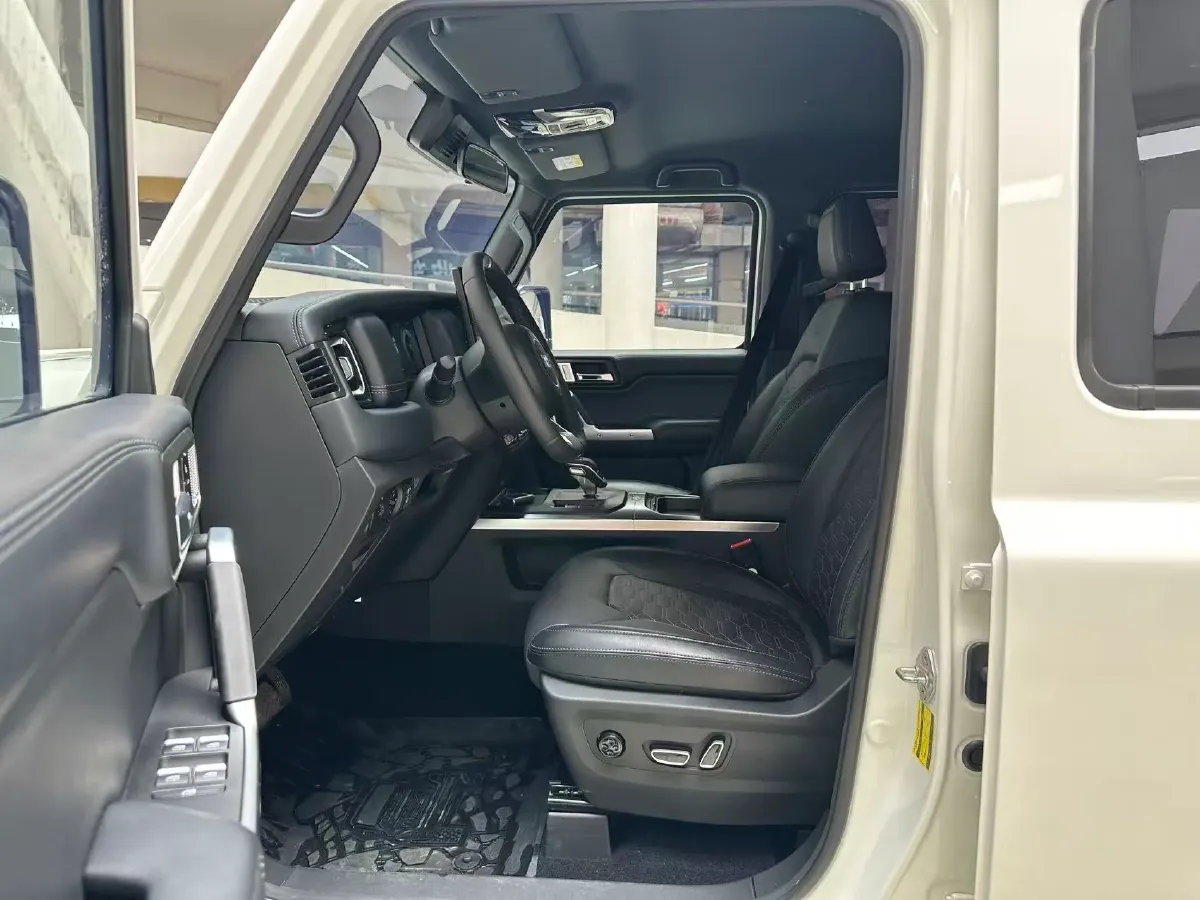 2024 212 212 T01 2.0T 252HP L4 8AT,autocango,china used car exporter,china ev exporter,chinese used car exporter,chinese used ev exporter