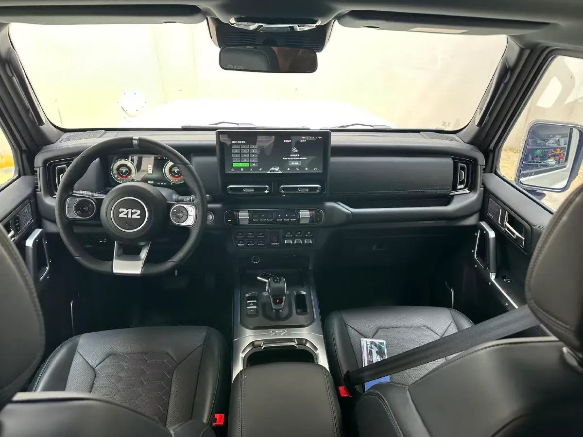 2024 212 212 T01 2.0T 252HP L4 8AT,autocango,china used car exporter,china ev exporter,chinese used car exporter,chinese used ev exporter