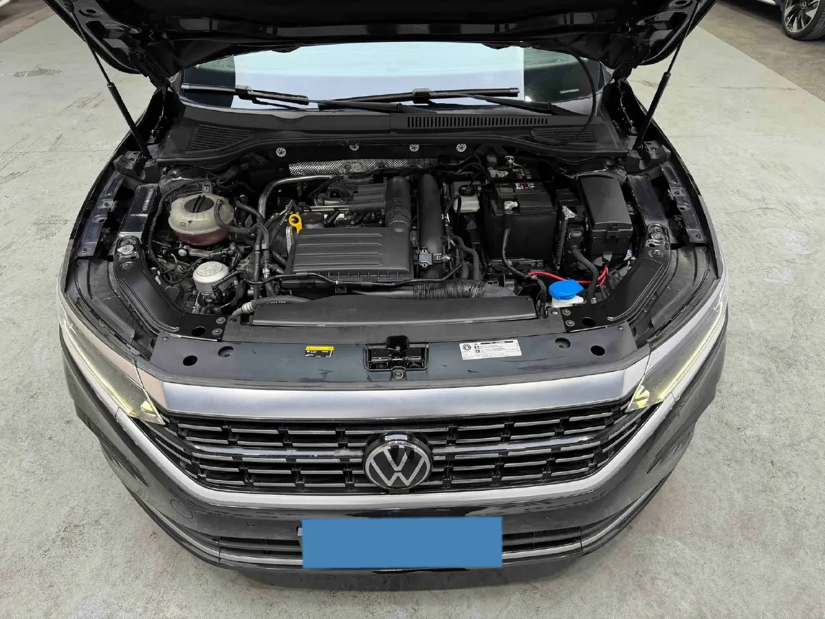 2023 Volkswagen Passat 1.4T 150HP L4 7DCT,autocango,china used car exporter,china ev exporter,chinese used car exporter,chinese used ev exporter