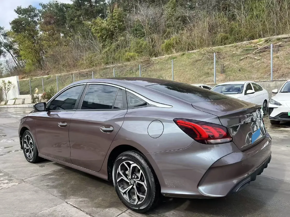 2021 MG 5 1.5L 120HP L4 CVT,autocango,china used car exporter,china ev exporter,chinese used car exporter,chinese used ev exporter