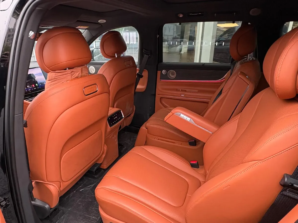 2024 AITO AITO M9 1.5T 152HP L4 REEV 42KWH,autocango,china used car exporter,china ev exporter,chinese used car exporter,chinese used ev exporter