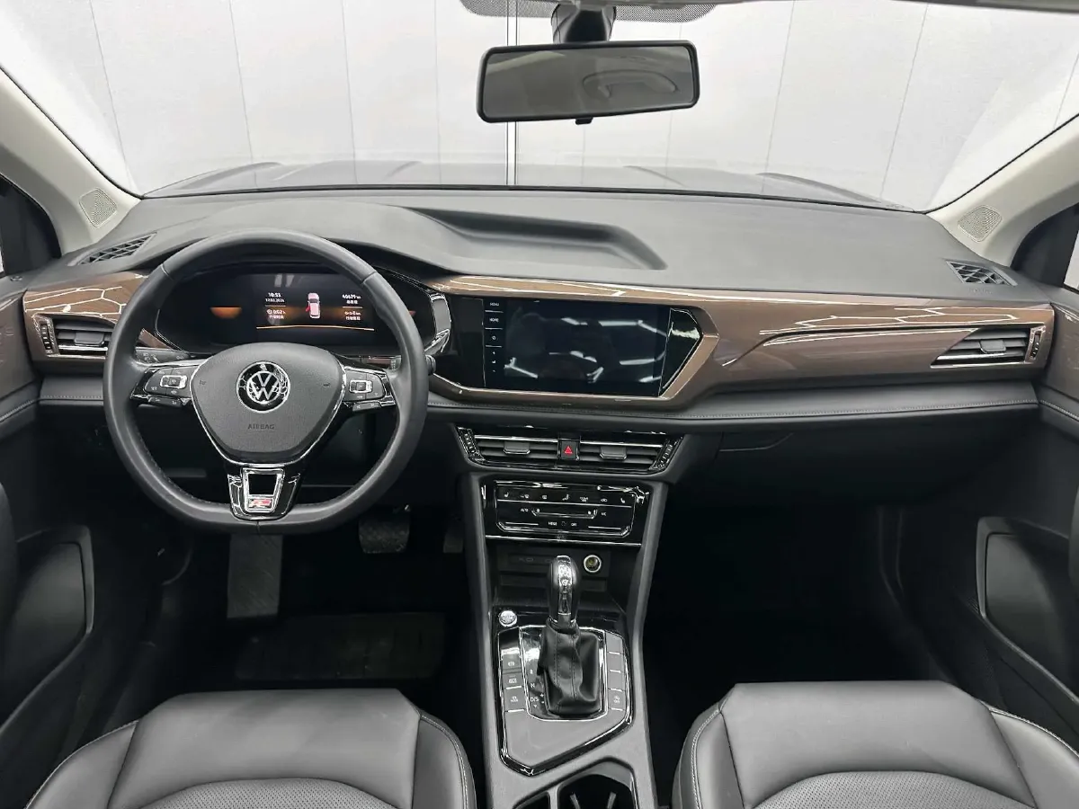 2022 Volkswagen Tharu 1.4T 150HP L4 7DCT,autocango,china used car exporter,china ev exporter,chinese used car exporter,chinese used ev exporter