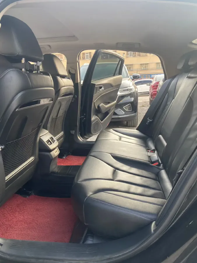 2022 HongQi H5 1.8T 197HP L4 6AT,autocango,china used car exporter,china ev exporter,chinese used car exporter,chinese used ev exporter