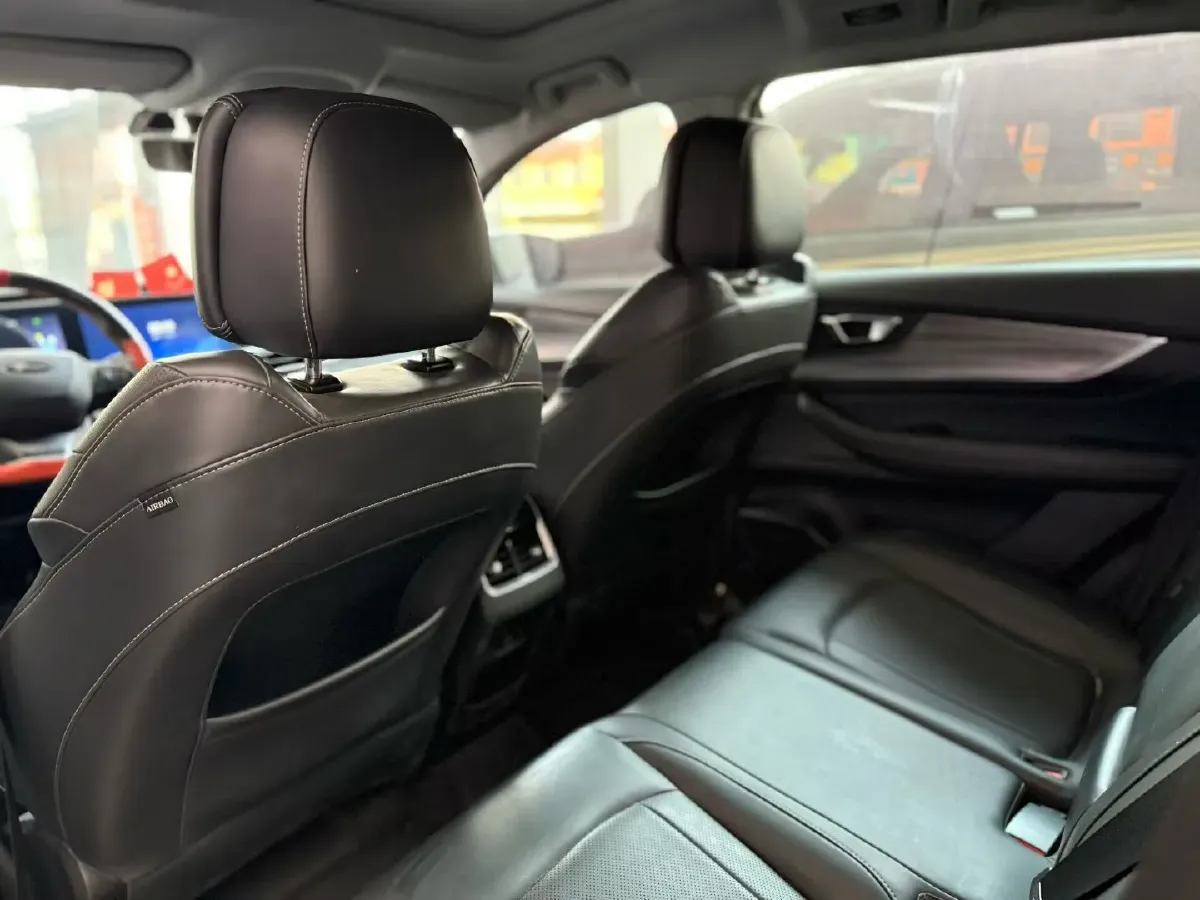 2021 Chery Tiggo 8 Plus 1.6T 197HP L4 7DCT,autocango,china used car exporter,china ev exporter,chinese used car exporter,chinese used ev exporter