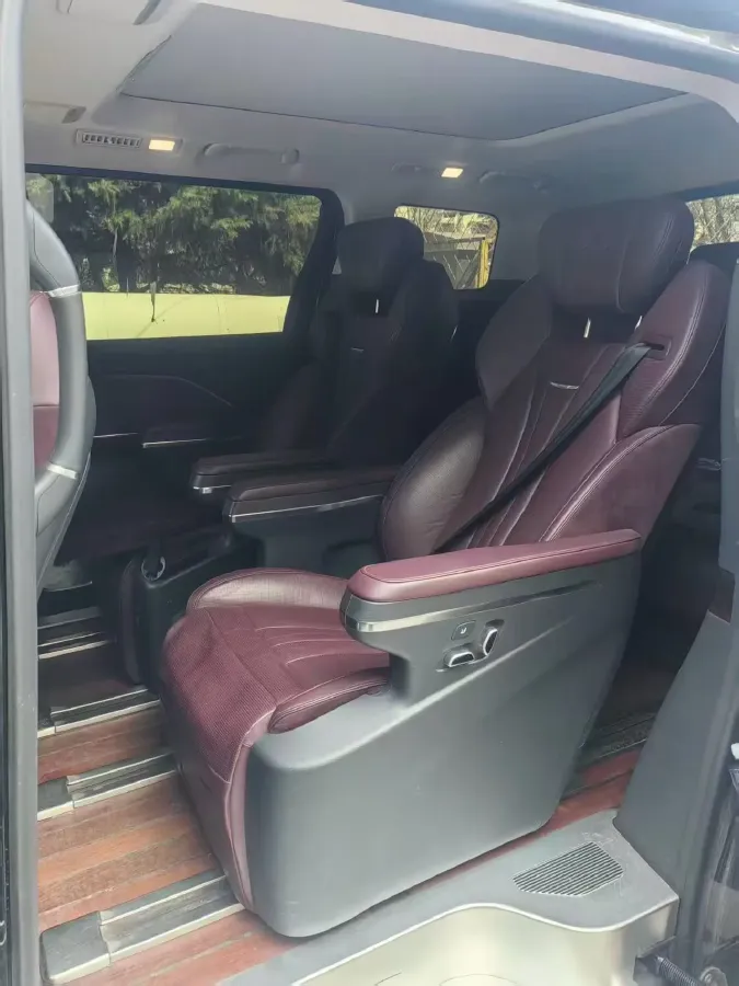 2023 HongQi HQ9 2.0T 252HP L4 8AT,autocango,china used car exporter,china ev exporter,chinese used car exporter,chinese used ev exporter