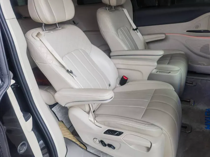 2022 Voyah Dream 1.5T 136HP L4 PHEV 25.57KWH,autocango,china used car exporter,china ev exporter,chinese used car exporter,chinese used ev exporter