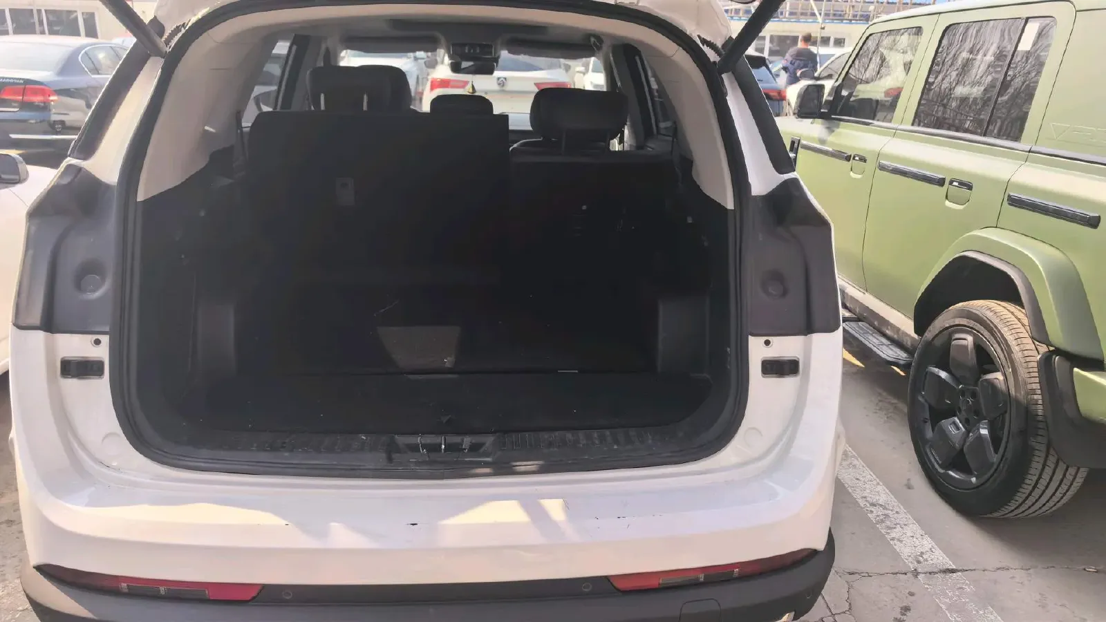 2024 Jetour X90 PRO 2.0T 254HP L4 7DCT,autocango,china used car exporter,china ev exporter,chinese used car exporter,chinese used ev exporter