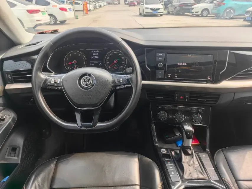 2020 Volkswagen Passat 1.4T 150HP L4 7DCT,autocango,china used car exporter,china ev exporter,chinese used car exporter,chinese used ev exporter