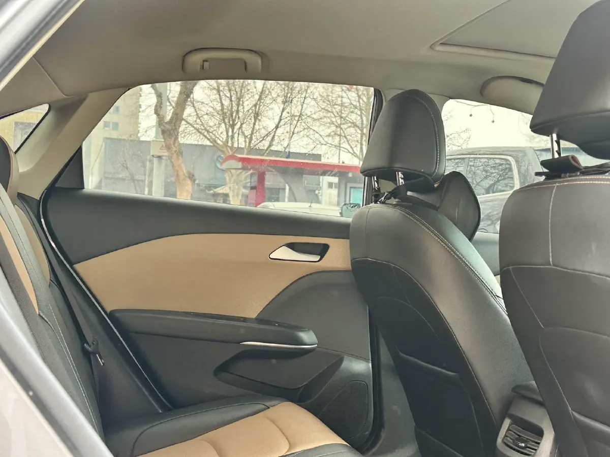 2021 Chevrolet Monza 1.5L 113HP L4 6AT,autocango,china used car exporter,china ev exporter,chinese used car exporter,chinese used ev exporter