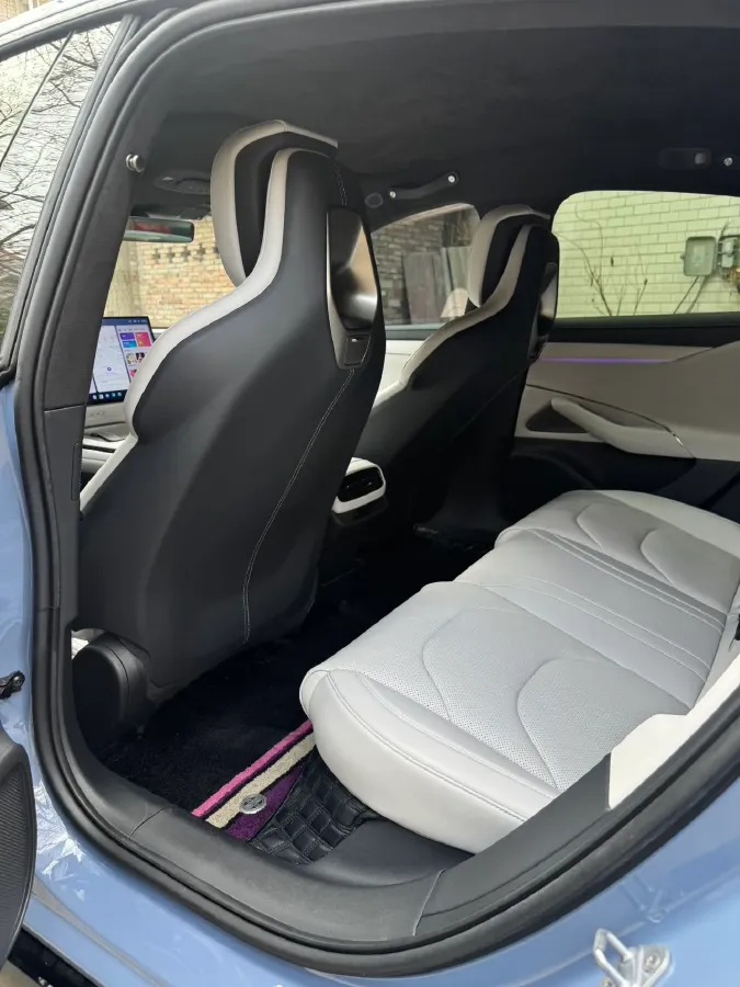 2024 MI SU7 BEV 101KWH,autocango,china used car exporter,china ev exporter,chinese used car exporter,chinese used ev exporter