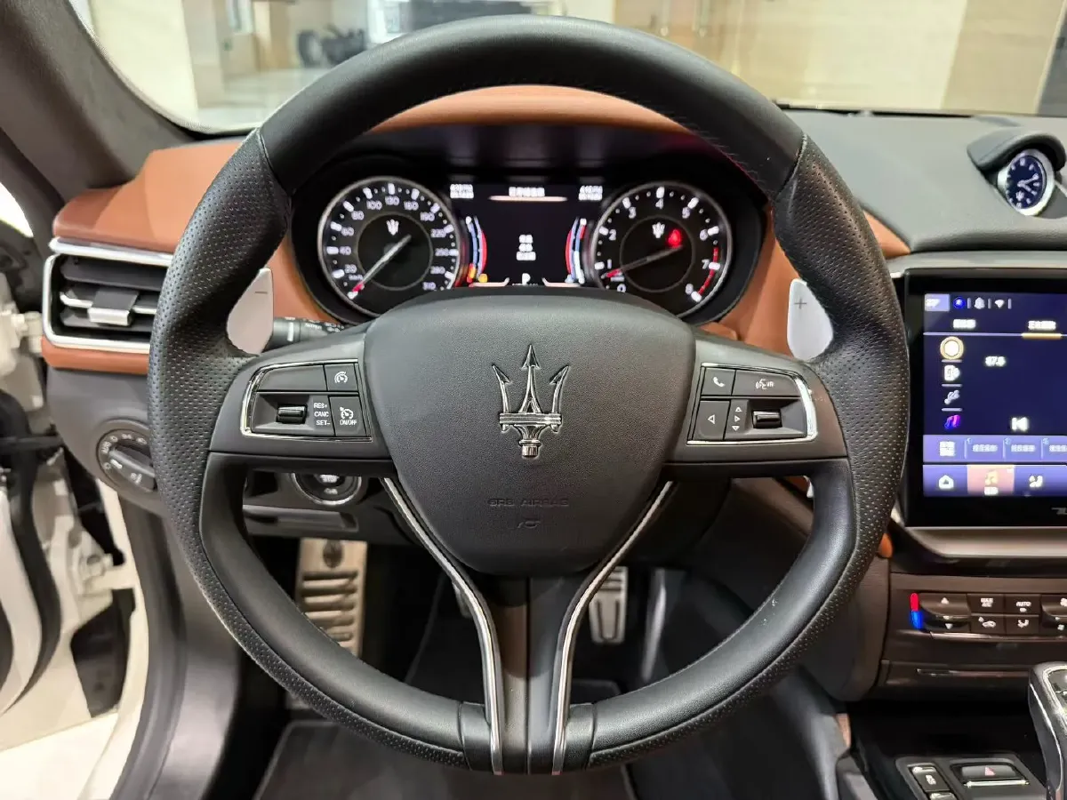 2022 Maserati Ghibli 3.0T 350HP V6 8AT,autocango,china used car exporter,china ev exporter,chinese used car exporter,chinese used ev exporter
