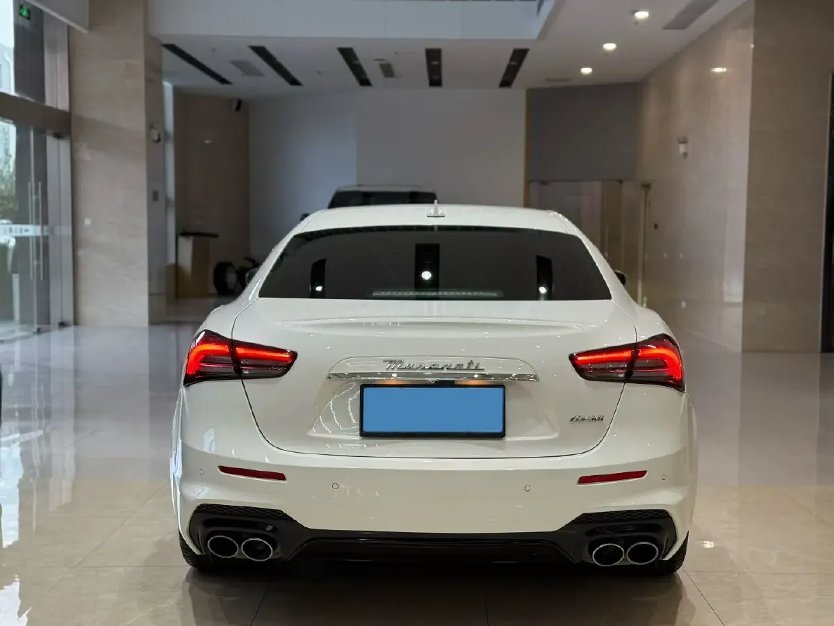 2022 Maserati Ghibli 3.0T 350HP V6 8AT,autocango,china used car exporter,china ev exporter,chinese used car exporter,chinese used ev exporter