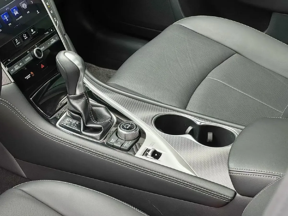 2016 Infiniti Q50L 2.0T 211HP L4 7AT,autocango,china used car exporter,china ev exporter,chinese used car exporter,chinese used ev exporter