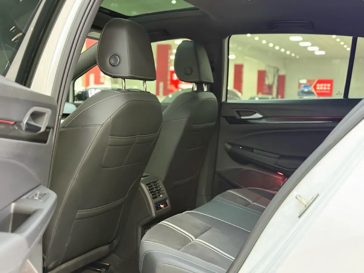 2023 Volkswagen Golf 1.4T 150HP L4 7DCT,autocango,china used car exporter,china ev exporter,chinese used car exporter,chinese used ev exporter