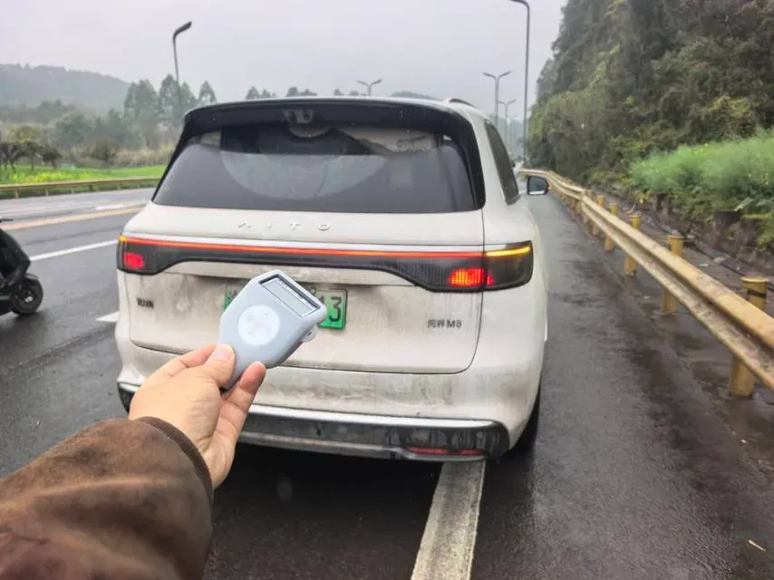 2025 AITO AITO M8 REEV 160HP REEV 53.4KWH,autocango,china used car exporter,china ev exporter,chinese used car exporter,chinese used ev exporter