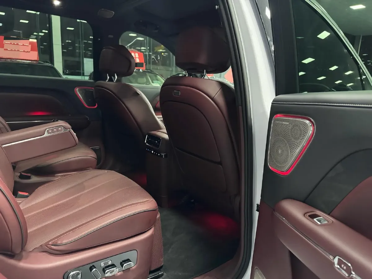 2026 Voyah 9L 1.5T 150HP L4 PHEV,autocango,china used car exporter,china ev exporter,chinese used car exporter,chinese used ev exporter