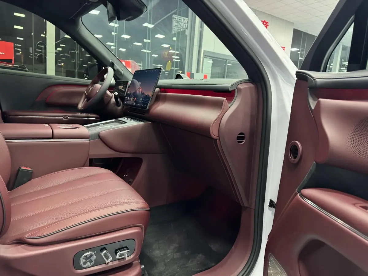 2026 Voyah 9L 1.5T 150HP L4 PHEV,autocango,china used car exporter,china ev exporter,chinese used car exporter,chinese used ev exporter