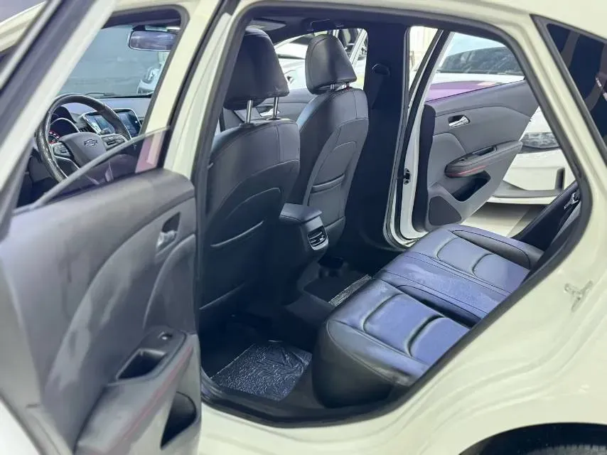 2020 Chevrolet Monza 1.3T 163HP L3 6AT,autocango,china used car exporter,china ev exporter,chinese used car exporter,chinese used ev exporter