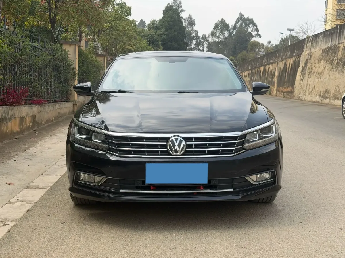 2017 Volkswagen Passat 1.8T 180HP L4 7DCT,autocango,china used car exporter,china ev exporter,chinese used car exporter,chinese used ev exporter