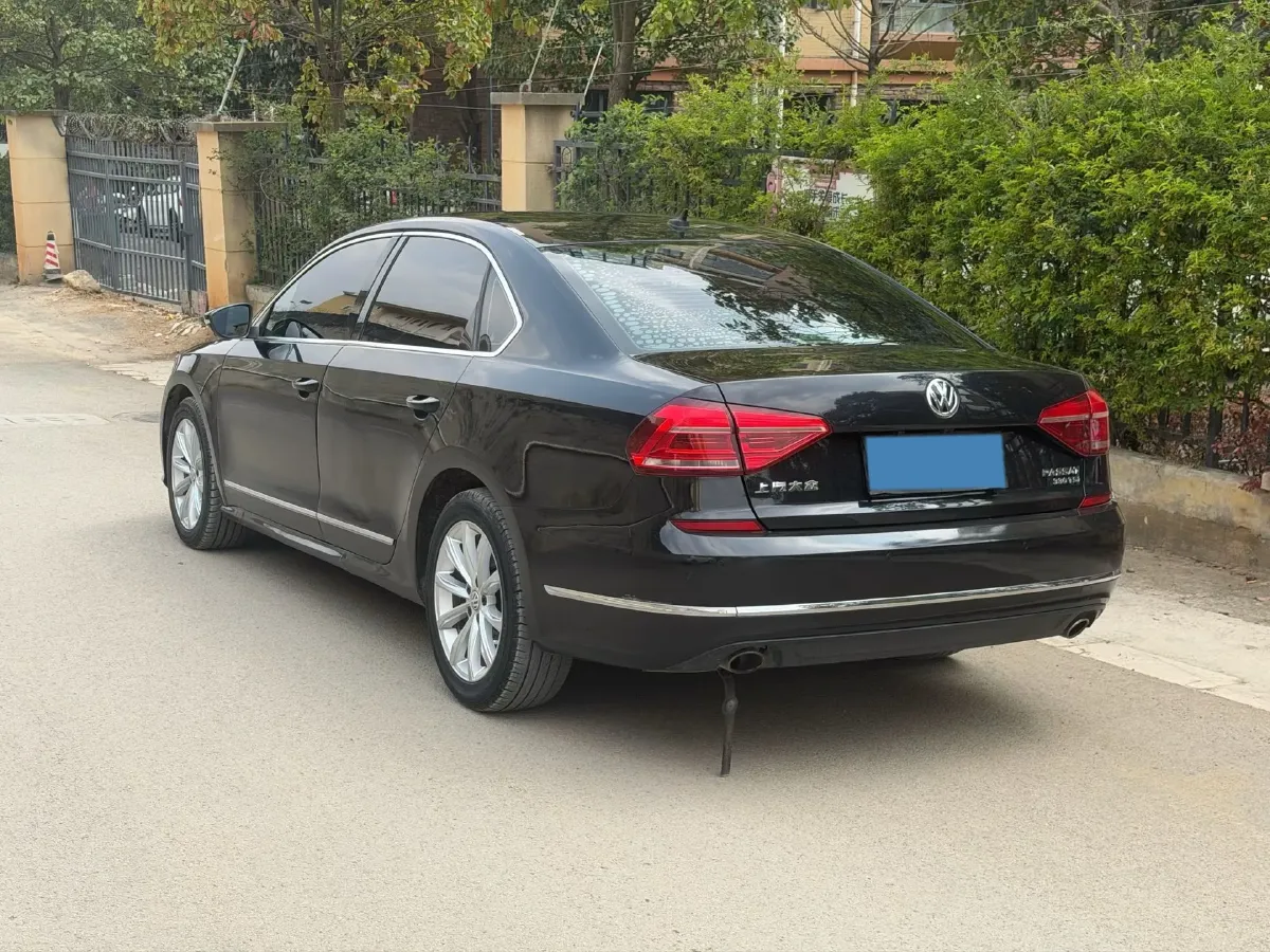 2017 Volkswagen Passat 1.8T 180HP L4 7DCT,autocango,china used car exporter,china ev exporter,chinese used car exporter,chinese used ev exporter
