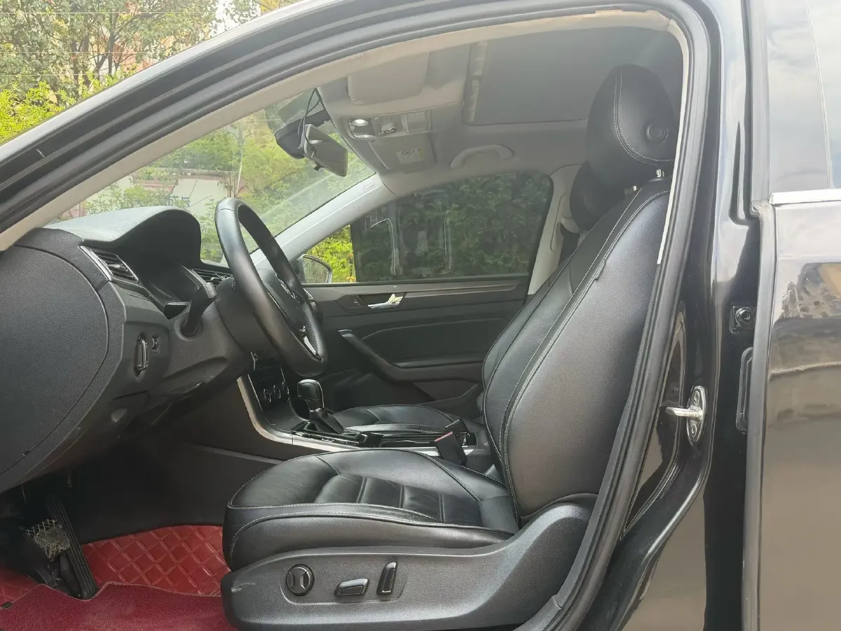 2017 Volkswagen Passat 1.8T 180HP L4 7DCT,autocango,china used car exporter,china ev exporter,chinese used car exporter,chinese used ev exporter