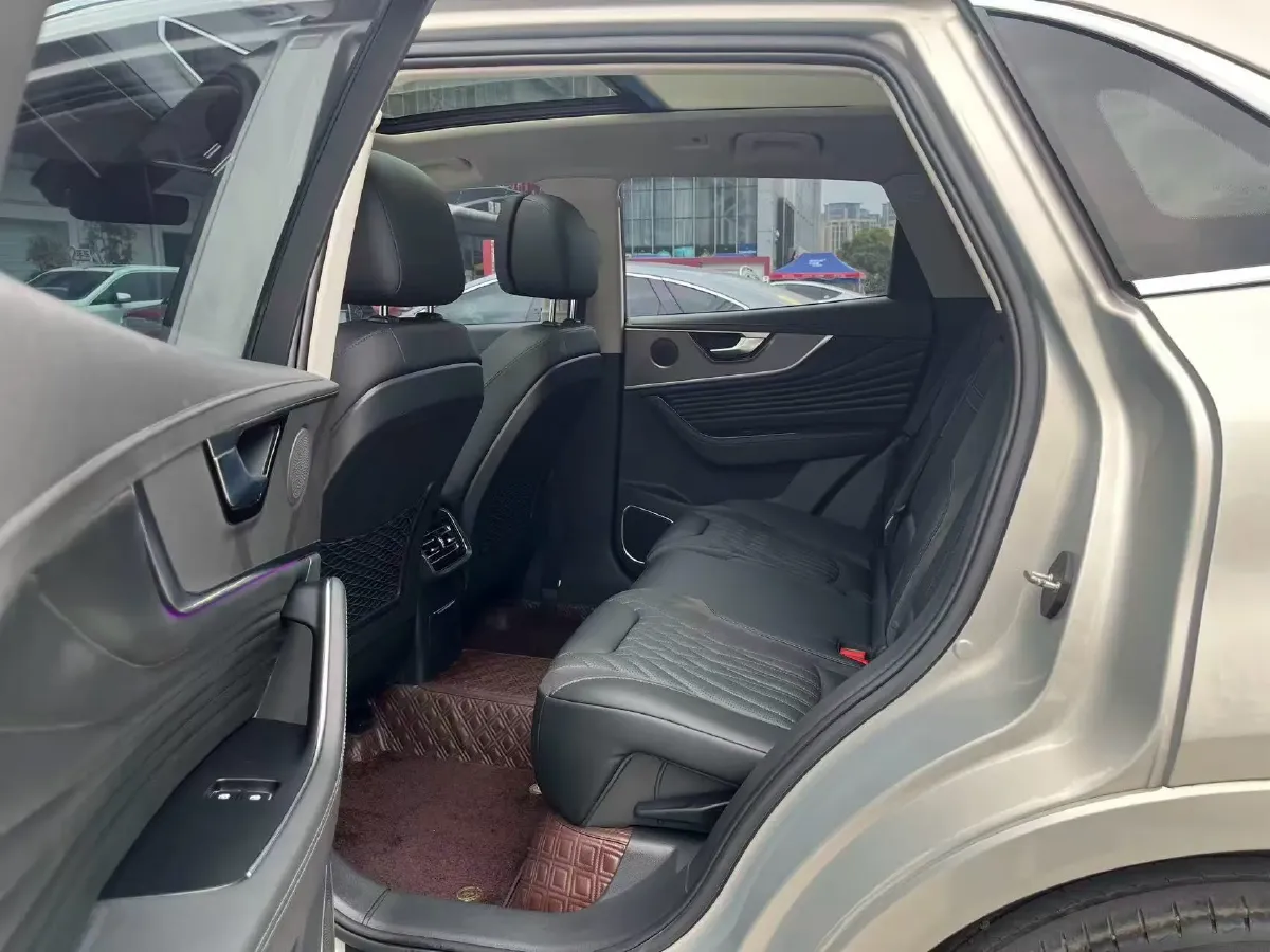 2023 HongQi HS5 2.0T 252HP L4 8AT,autocango,china used car exporter,china ev exporter,chinese used car exporter,chinese used ev exporter