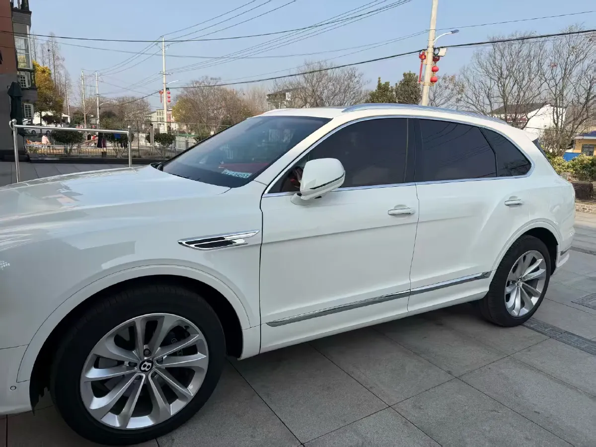 2022 Bentley Bentayga 4.0T 550HP V8 8AT,autocango,china used car exporter,china ev exporter,chinese used car exporter,chinese used ev exporter