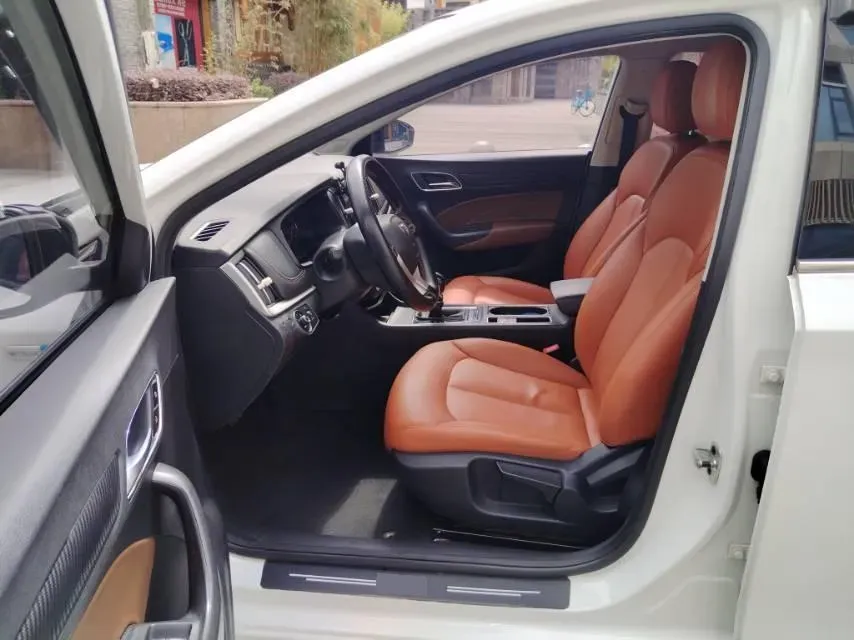 2019 Roewe i6 1.6L 125HP L4 CVT,autocango,china used car exporter,china ev exporter,chinese used car exporter,chinese used ev exporter