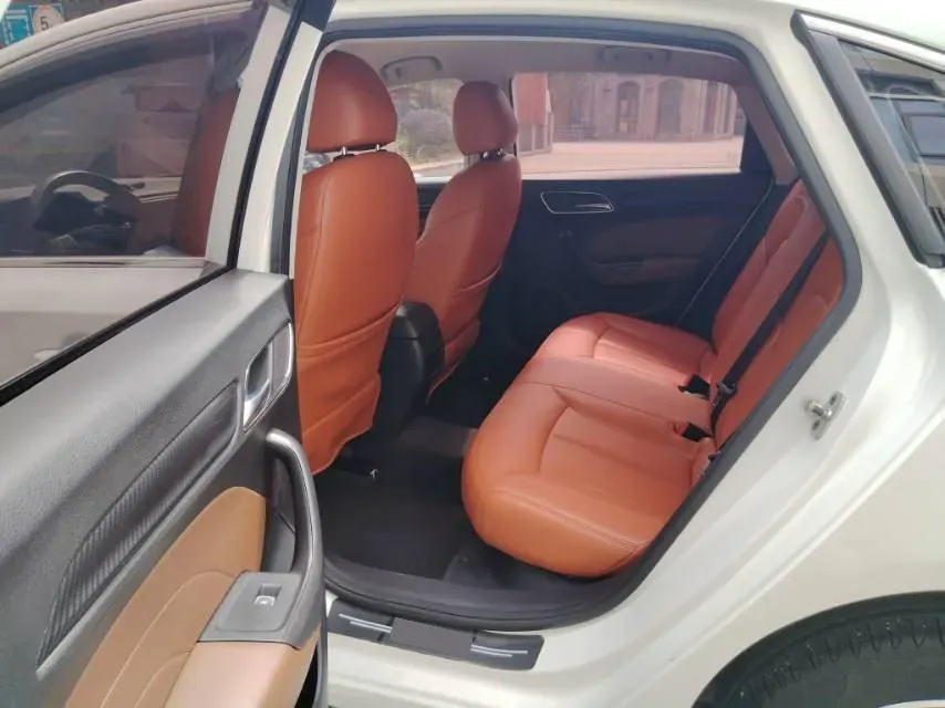 2019 Roewe i6 1.6L 125HP L4 CVT,autocango,china used car exporter,china ev exporter,chinese used car exporter,chinese used ev exporter