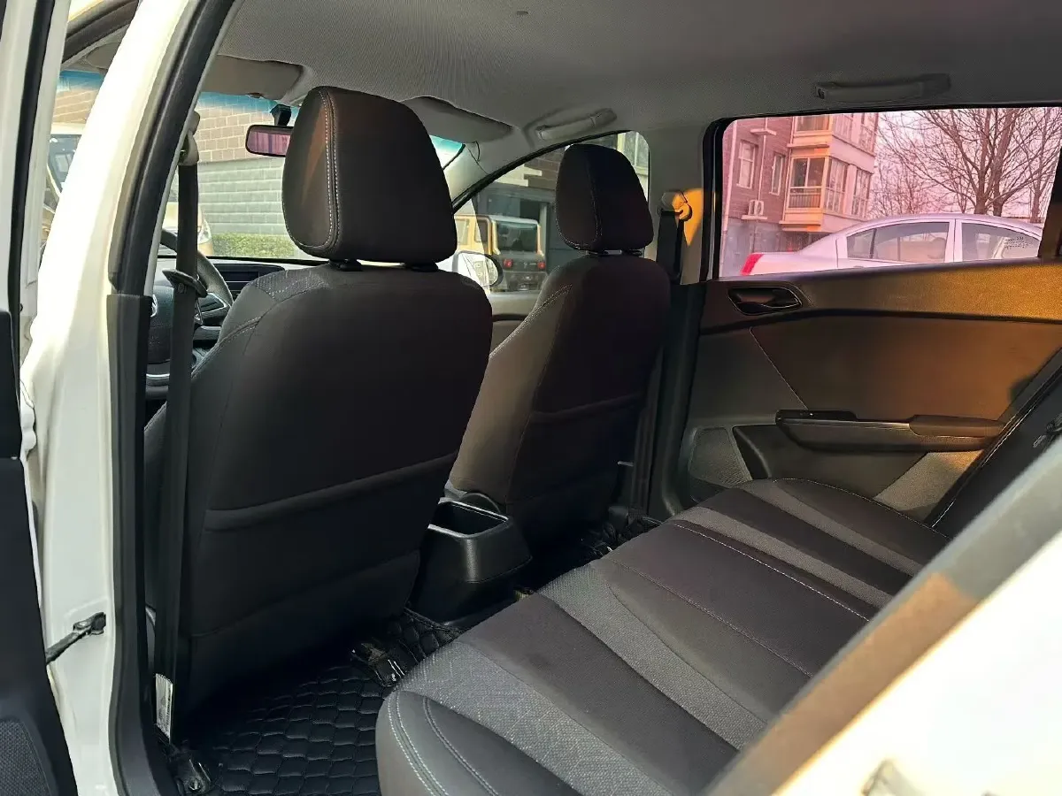 2020 BaoJun 310 1.2L 80HP L4 5MT,autocango,china used car exporter,china ev exporter,chinese used car exporter,chinese used ev exporter