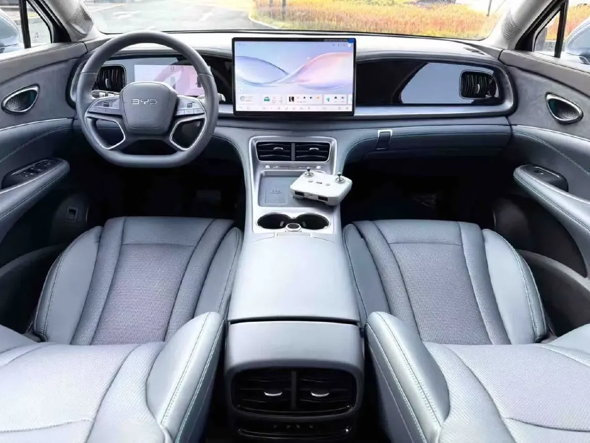 2025 BYD Seal07 DM-i 1.5T 156HP L4 E-CVT PHEV 17.6KWH,autocango,china used car exporter,china ev exporter,chinese used car exporter,chinese used ev exporter