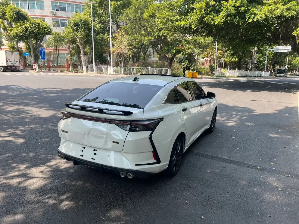 2021 DongFeng Aeolus YiXuan MAX 1.5T 190HP L4 7DCT,autocango,china used car exporter,china ev exporter,chinese used car exporter,chinese used ev exporter